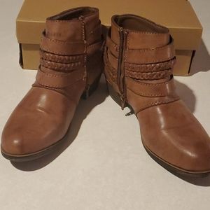 Tik Tock Womens booties